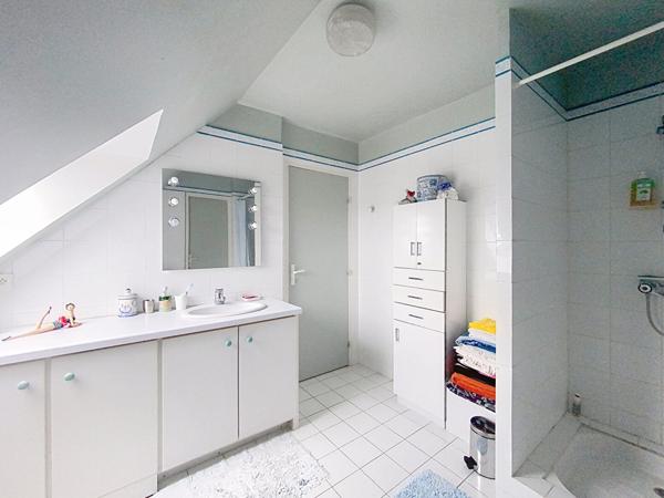 Belle maison traditionnelle à vendre à Amboise - 5 chambres, jardin de 1623 m²