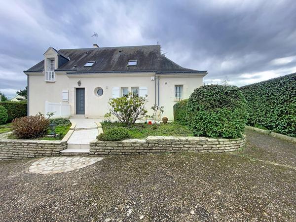 Belle maison traditionnelle à vendre à Amboise - 5 chambres, jardin de 1623 m²