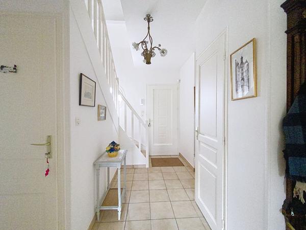 Belle maison traditionnelle à vendre à Amboise - 5 chambres, jardin de 1623 m²