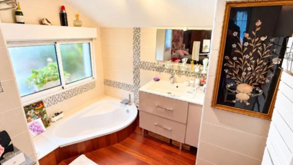 Maison 7 pièce(s) 3 chambre(s) 118 m²