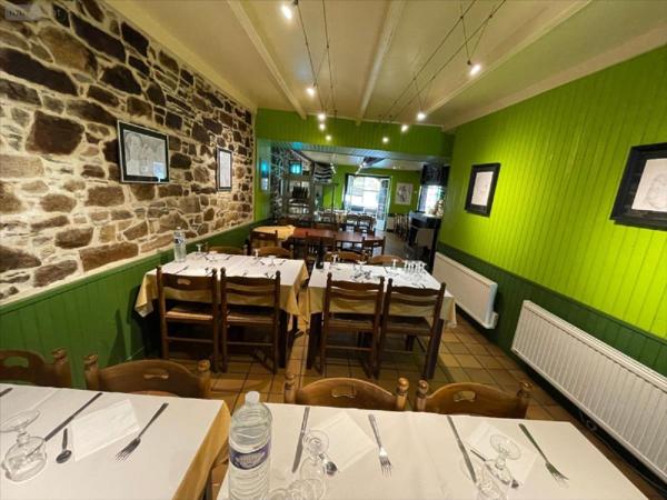 Fonds et/ou murs commerciaux à vendre à Lanmeur dans le Finistère (29620), ref : 22097-1063737