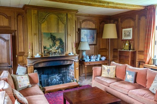 PIEURE du XVIIIème siècle, SON PRESSOIR AMÉNAGÉ ET SES DÉPENDANCES SUR 2 HECTARES DE JARDIN À L’ANGLAISE