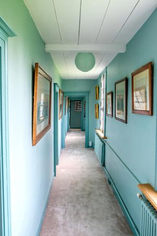 PIEURE du XVIIIème siècle, SON PRESSOIR AMÉNAGÉ ET SES DÉPENDANCES SUR 2 HECTARES DE JARDIN À L’ANGLAISE