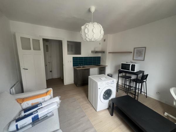 A LOUER : T1 à LILLE • • 700 € CC • Réf. 1489-3