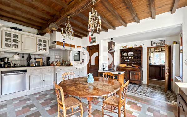 Maison à vendre    8 pièces • 230 m2 Arras