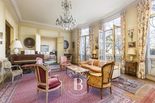 Paris 7ème, Appartement 4 Chambres -  264 m² à vendre