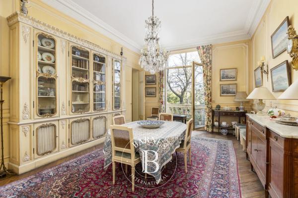Paris 7ème, Appartement 4 Chambres -  264 m² à vendre