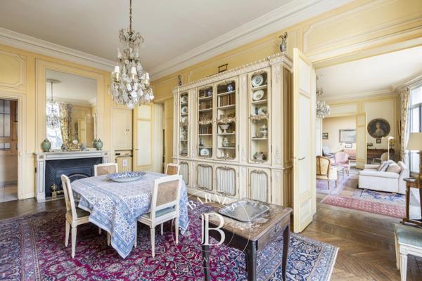 Paris 7ème, Appartement 4 Chambres -  264 m² à vendre