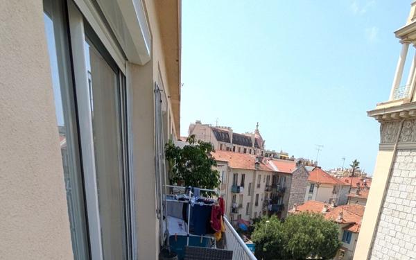 Appartement à vendre    4 pièces • 58 m2 Nice