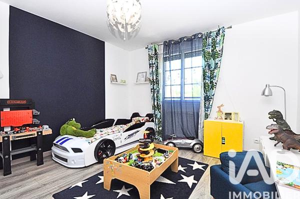 Maison à vendre 6 pièces 141 m² Saint-Maurice-Montcouronne