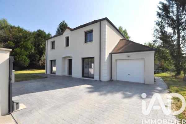 Maison à vendre 6 pièces 141 m² Saint-Maurice-Montcouronne