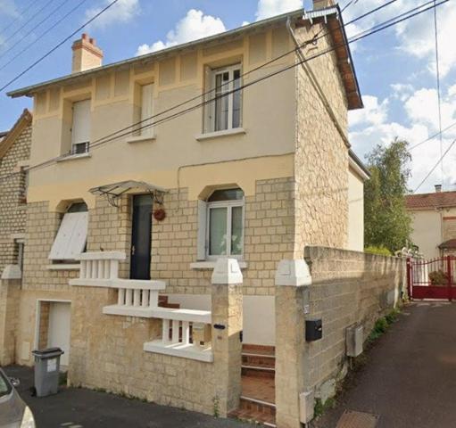 MAISON 6 PIECES JARDIN