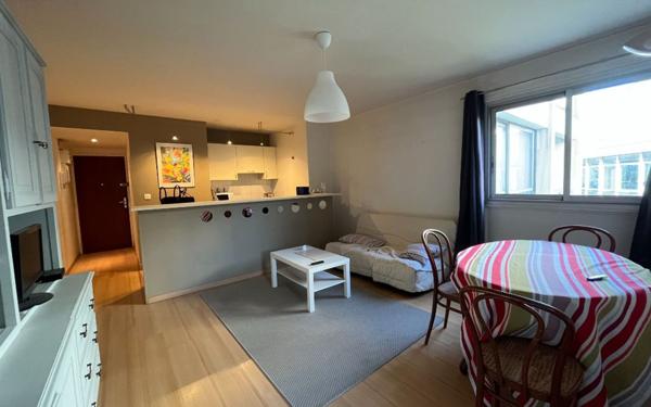 Appartement à louer    2 pièces • 41,84 m2 Bordeaux