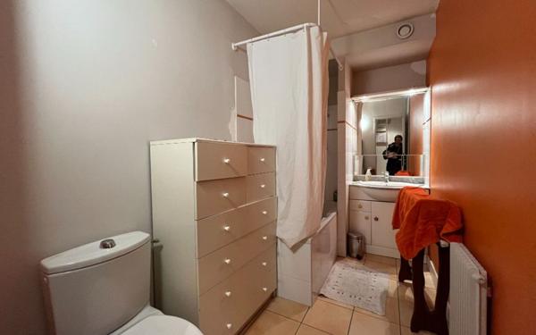 Appartement à louer    2 pièces • 41,84 m2 Bordeaux