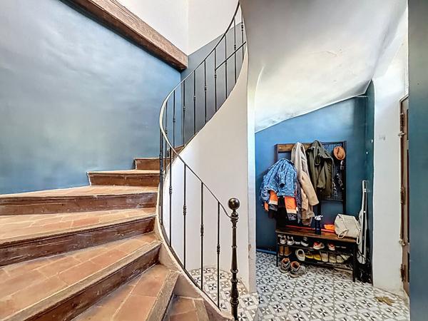 EXCLUSIVITÉ Maison de caractère rénovée de 183 m² - 4 chambres - GARAGE - Jardin 305 m² - Centre village