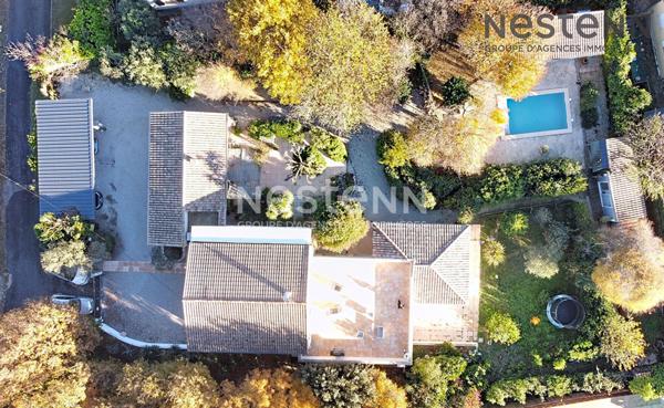 3 Maisons indépendantes au coeur d'un grand terrain verdoyant à Sommières