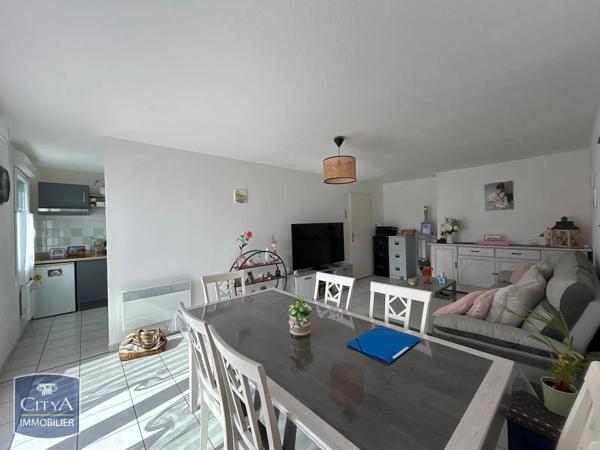 Appartement à louer 2 pièces 57.99m²