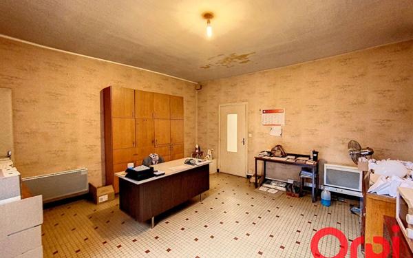 Immeuble à vendre    2 pièces • 90 m2 Dun-sur-Auron