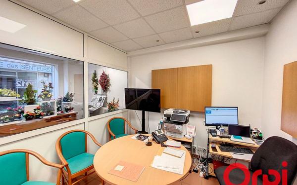 Immeuble à vendre    2 pièces • 90 m2 Dun-sur-Auron