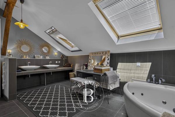 Divonne-les-Bains, Maison de ville 4 Chambres -  282 m² à vendre