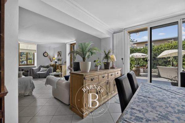 Divonne-les-Bains, Maison de ville 4 Chambres -  282 m² à vendre