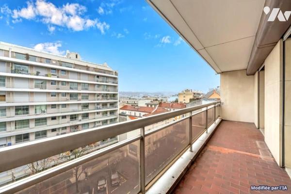BOULOGNE-BILLANCOURT -  PONT DE SEVRES - APPARTEMENT 4 PIECES - ETAGE ELEVES - LARGES BALCONS