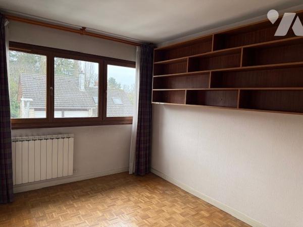 Maison à Vendre à Domont (95330) en Val-d'Oise (95), 6 pièces dont 5 chambres