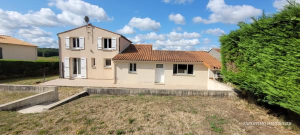 Jonzac (17500) MAISON 130 M² AVEC ANNEXE