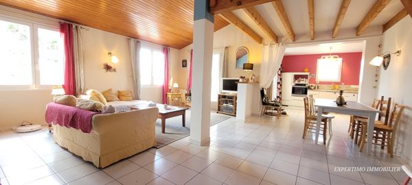 Jonzac (17500) MAISON 130 M² AVEC ANNEXE