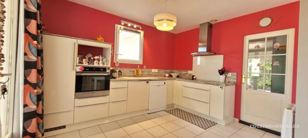 Jonzac (17500) MAISON 130 M² AVEC ANNEXE