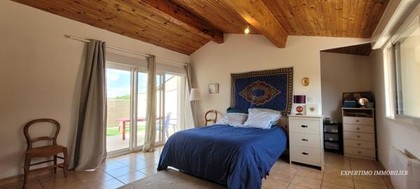 Jonzac (17500) MAISON 130 M² AVEC ANNEXE