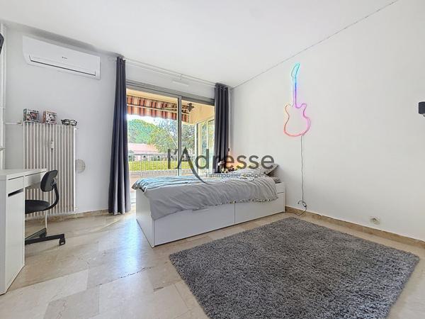 Appartement Mandelieu La Napoule 5 pièces 93m2 + 8M2 de loggia