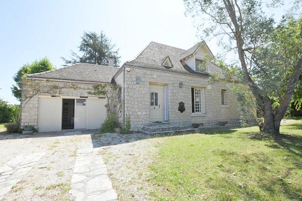 Cadre idyllique et volumes généreux à proximité de la Dordogne !