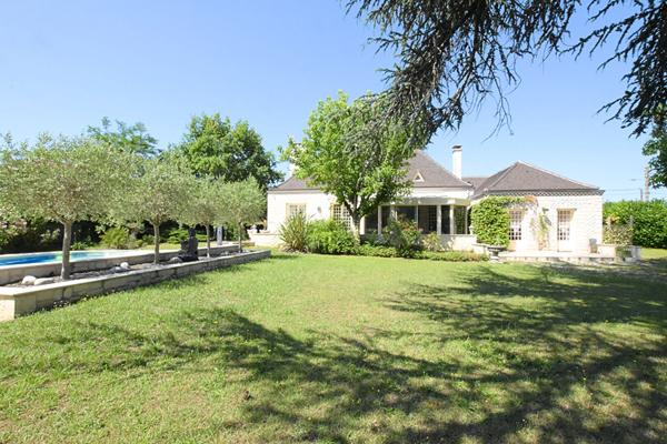 Cadre idyllique et volumes généreux à proximité de la Dordogne !