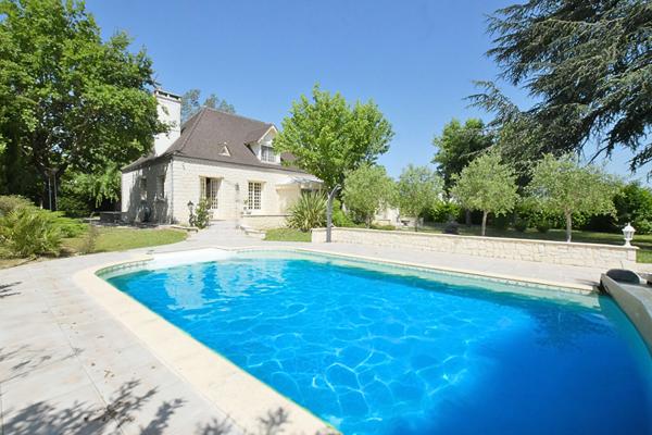 Cadre idyllique et volumes généreux à proximité de la Dordogne !