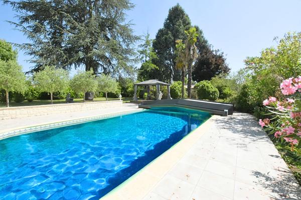 Cadre idyllique et volumes généreux à proximité de la Dordogne !