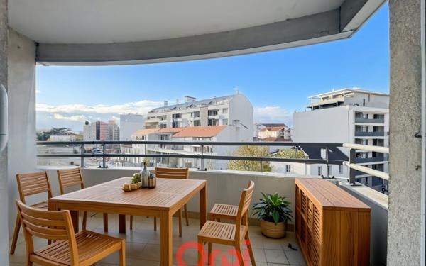 Appartement à vendre    3 pièces • 67 m2 Lyon 7