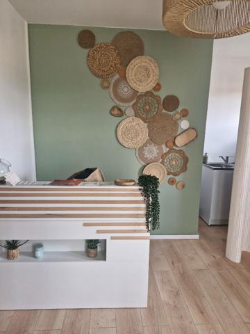 local Sollies Ville 70 m2 ZA 1er étage