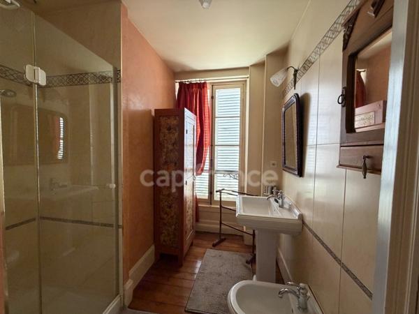 Maison à vendre 7 pièces AUXERRE (89)   Propriété de caractère de 165 m2   4 chambres   Garage   Caves    Terrain