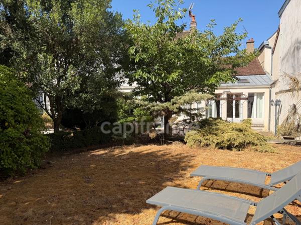 Maison à vendre 7 pièces AUXERRE (89)   Propriété de caractère de 165 m2   4 chambres   Garage   Caves    Terrain