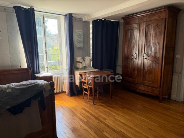 Maison à vendre 7 pièces AUXERRE (89)   Propriété de caractère de 165 m2   4 chambres   Garage   Caves    Terrain