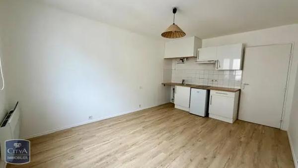 Appartement à louer 1 pièce 22.32m² Tours (37000)