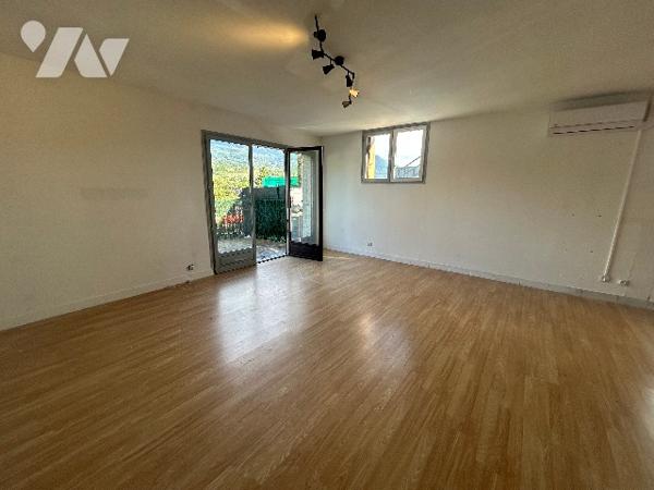 À vendre – Appartement T3 avec terrasses, cave et stationnements – Grésy-sur-Aix