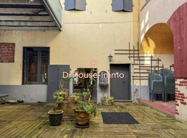 Immeuble à vendre 14 pièces de 560 m²