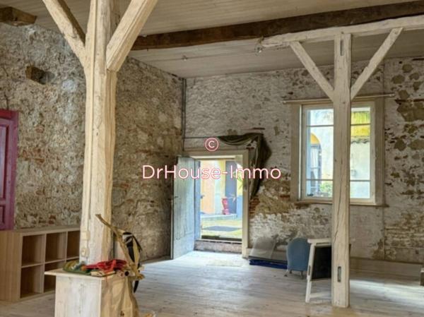 Immeuble à vendre 14 pièces de 560 m²