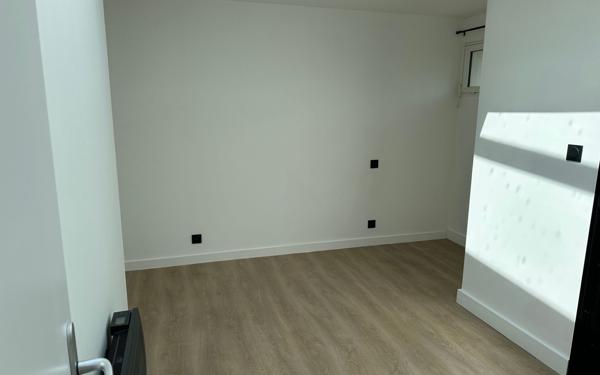 Appartement à louer    3 pièces • 75,98 m2 Saint-Renan