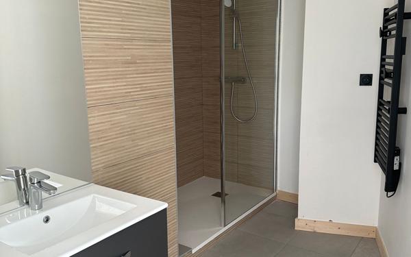 Appartement à louer    3 pièces • 75,98 m2 Saint-Renan