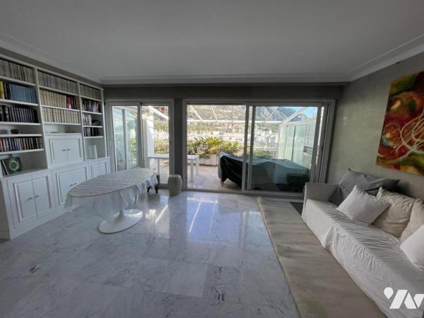 Menton Garavan, 3 pièces de 88m², 30 m² d'extérieur, toi terrasse de 45m² privé, garage et cave 