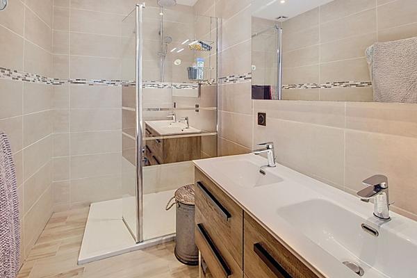A VENDRE EN EXCLUSIVITE TARADEAU Maison de village 4 pièce(s) 124 m2 - Jardin Terrasse - Proche village