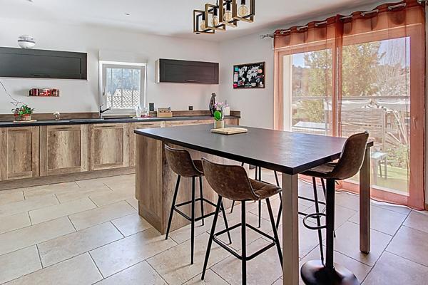 A VENDRE EN EXCLUSIVITE TARADEAU Maison de village 4 pièce(s) 124 m2 - Jardin Terrasse - Proche village